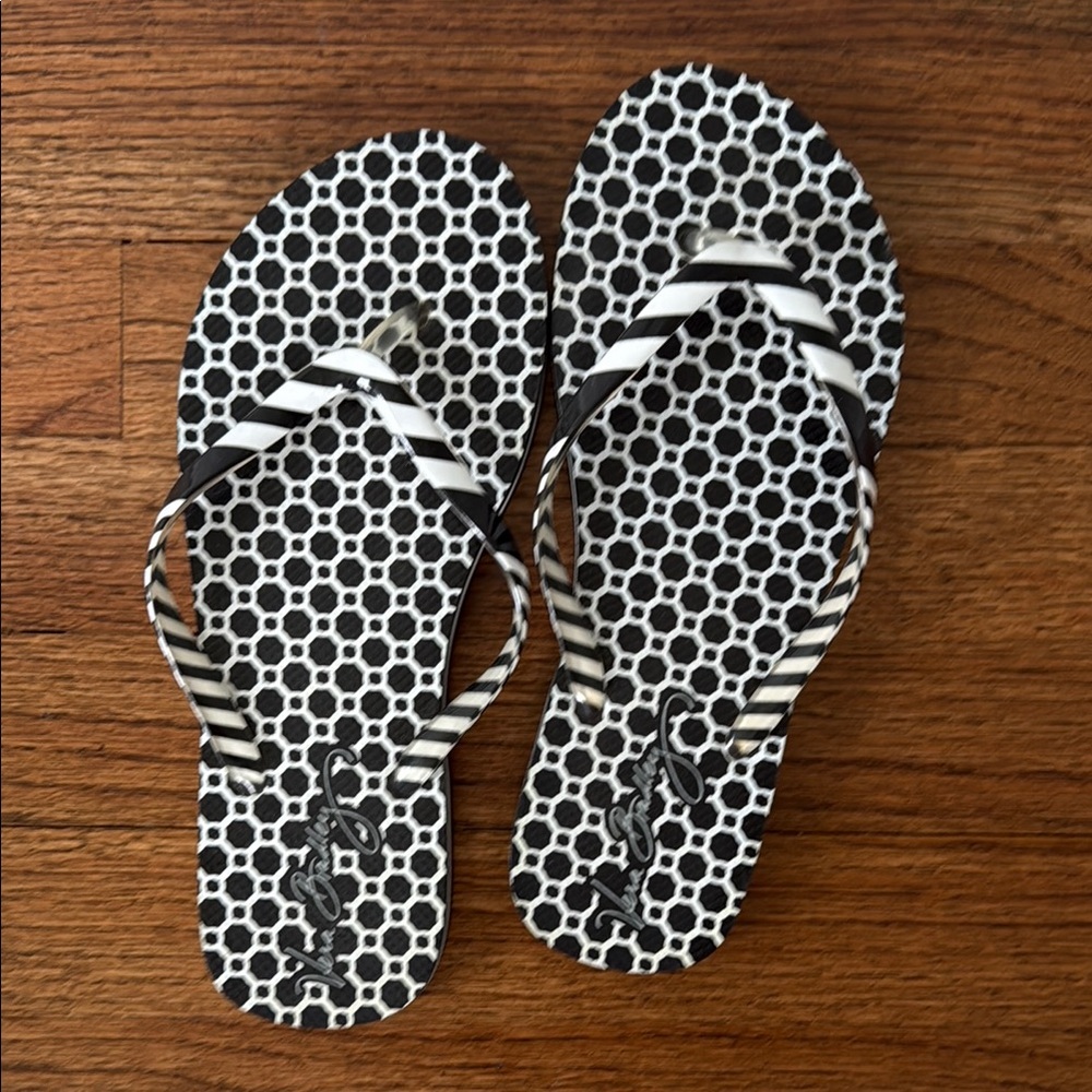 Vera Bradley Stylish Black and White Flip Flops